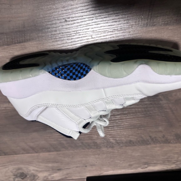 Air Jordan Retro 11 Legend Blue Low GS Size 6.5Y - Picture 8 of 11